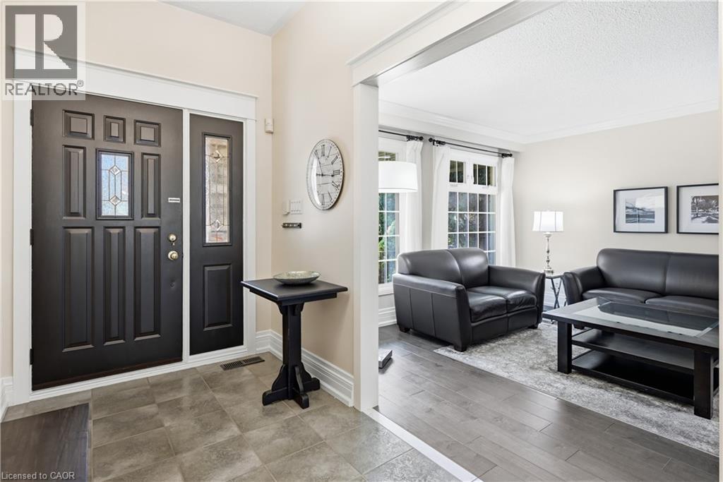 248 APPLEVALE Court, Burlington, Ontario, L7L2B9 — Photo 6