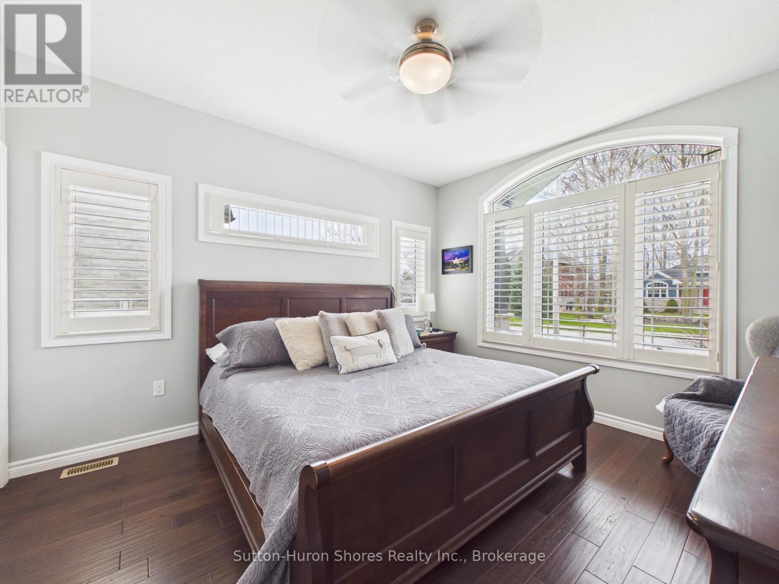 345 RAY STREET - 11