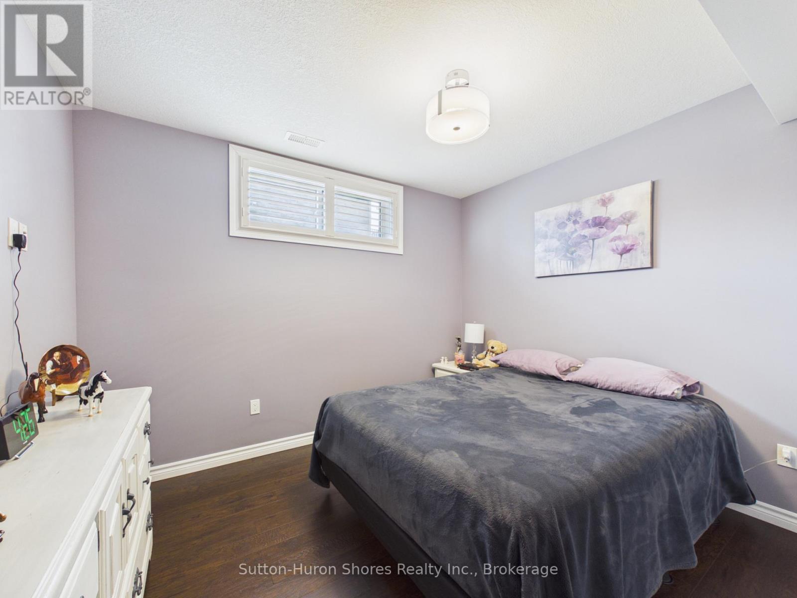 345 RAY STREET - 17