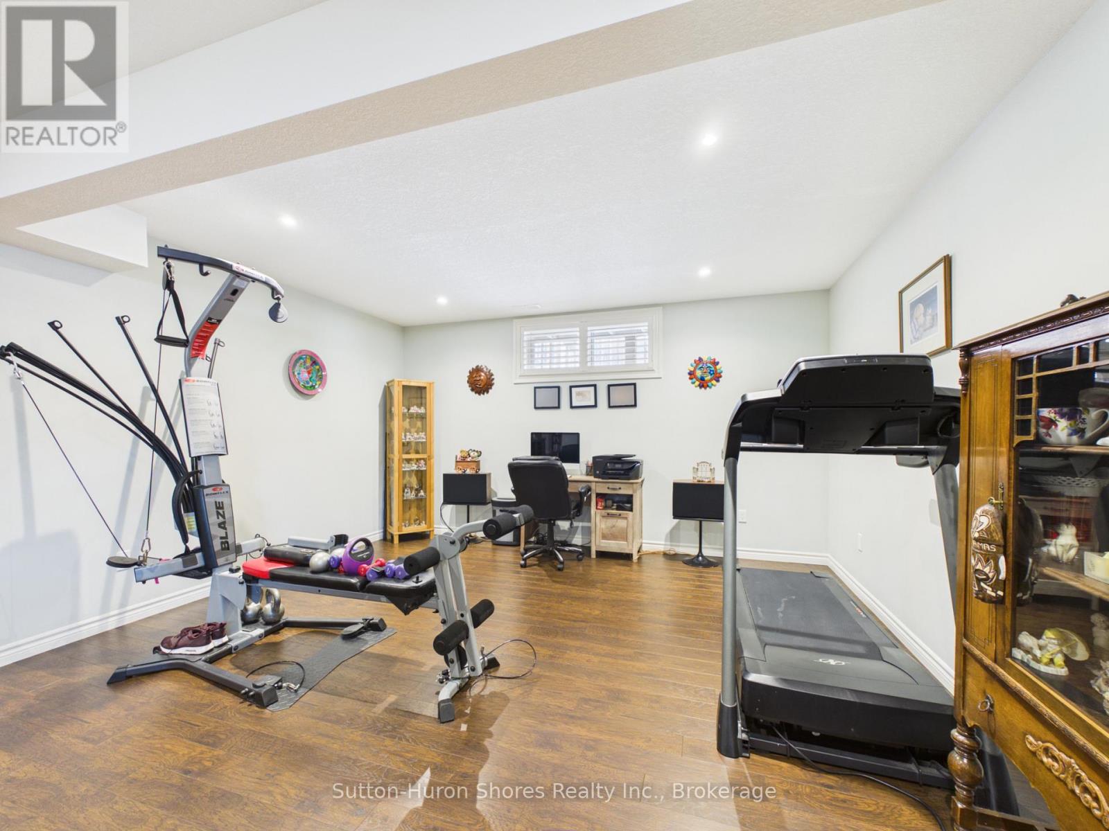 345 RAY STREET - 20