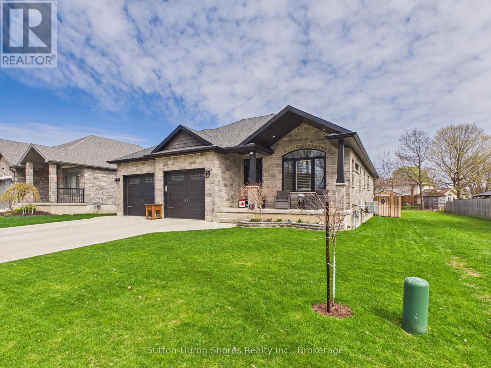 345 RAY STREET - 3