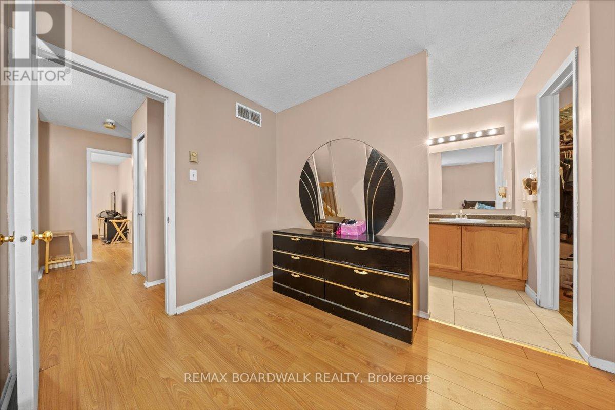 1516 BRIARFIELD CRESCENT - 17