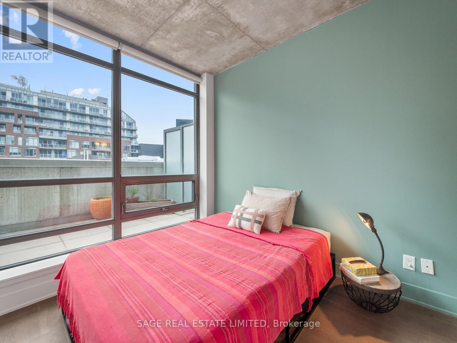 #411 630 QUEEN EAST STREET - 21