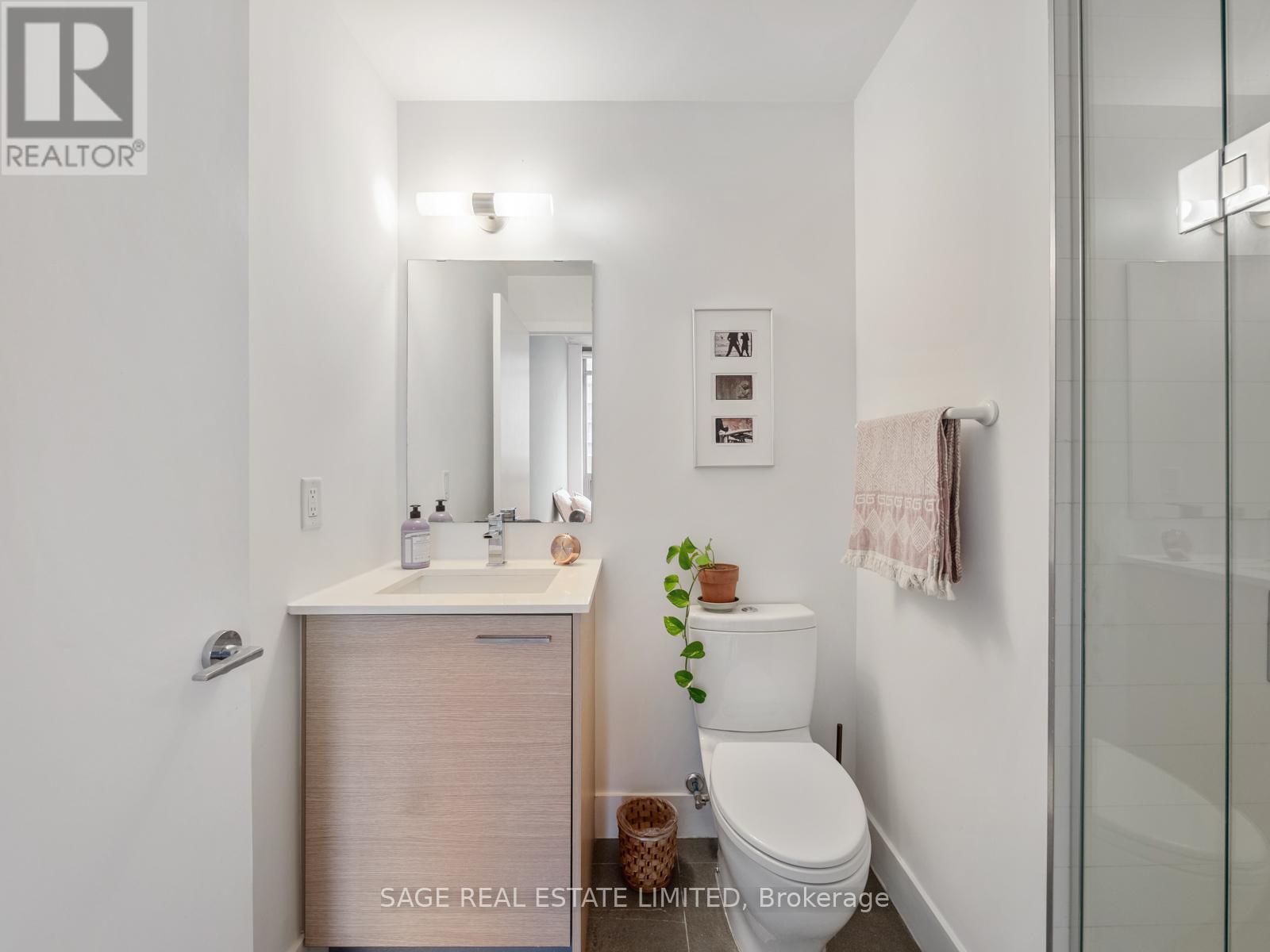 #411 630 QUEEN EAST STREET - 25