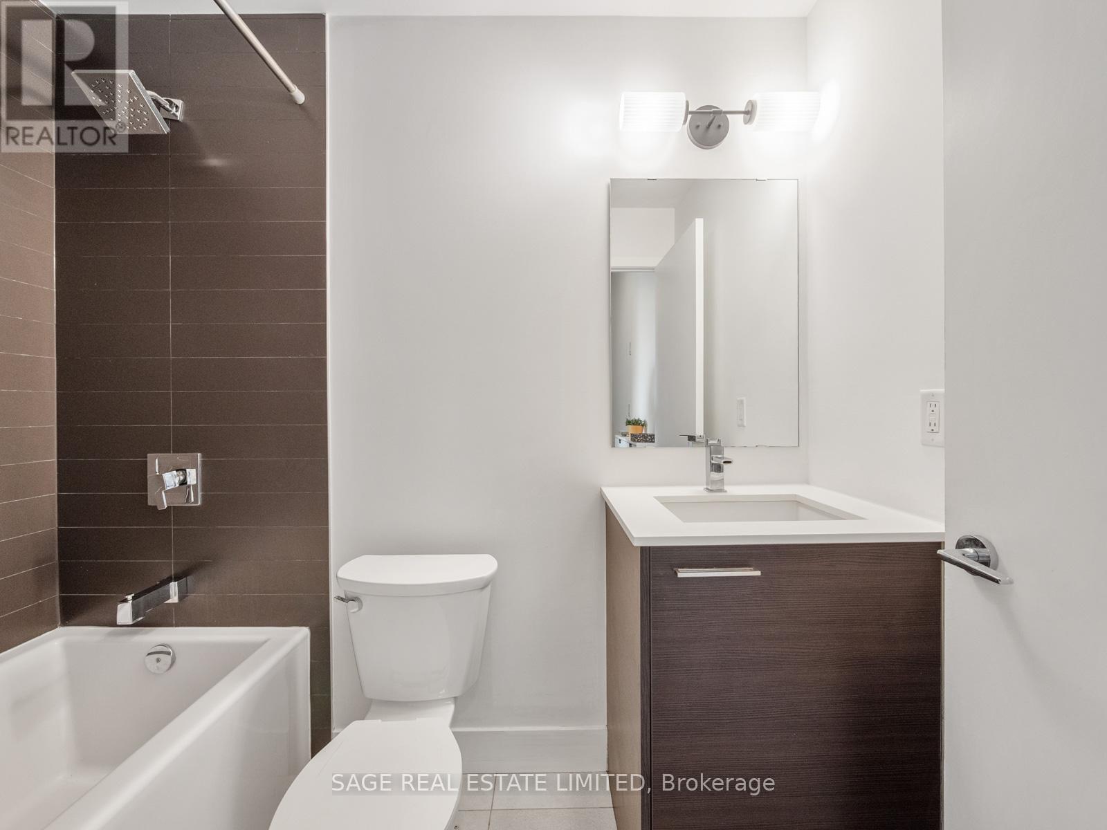 #411 630 QUEEN EAST STREET - 32