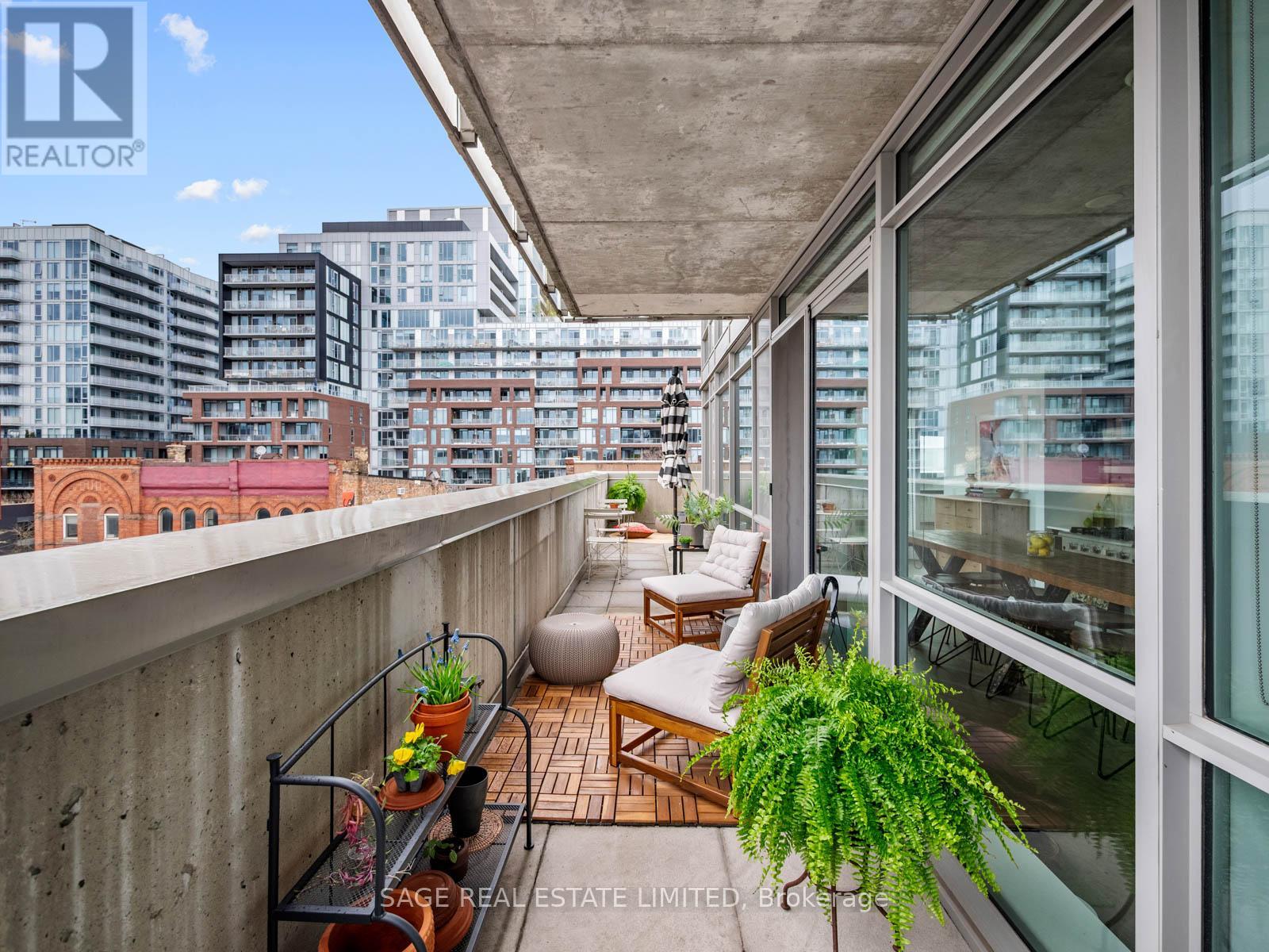 #411 630 QUEEN EAST STREET - 34