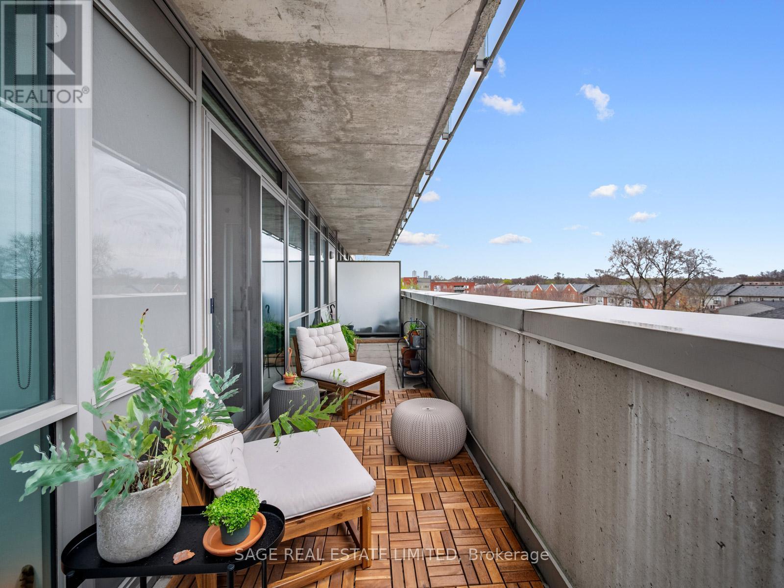 #411 630 QUEEN EAST STREET - 35