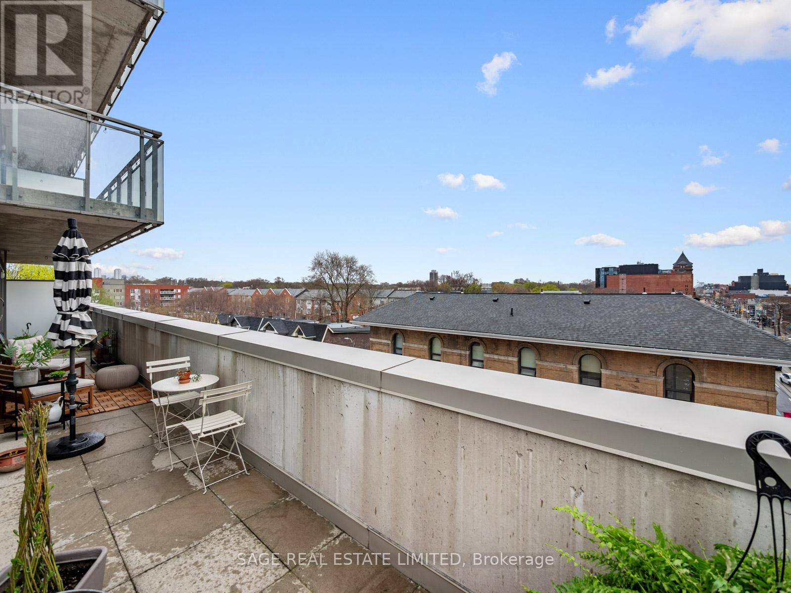 #411 630 QUEEN EAST STREET - 43