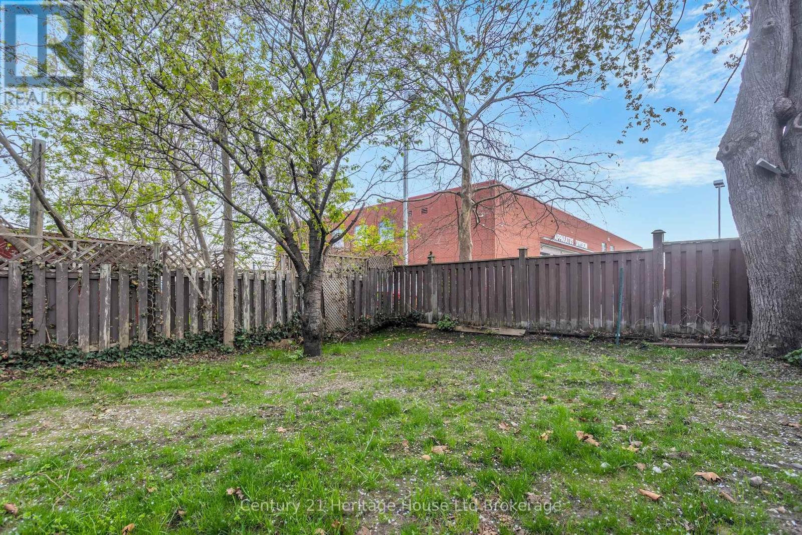 1098 FRANCES STREET - Image 18