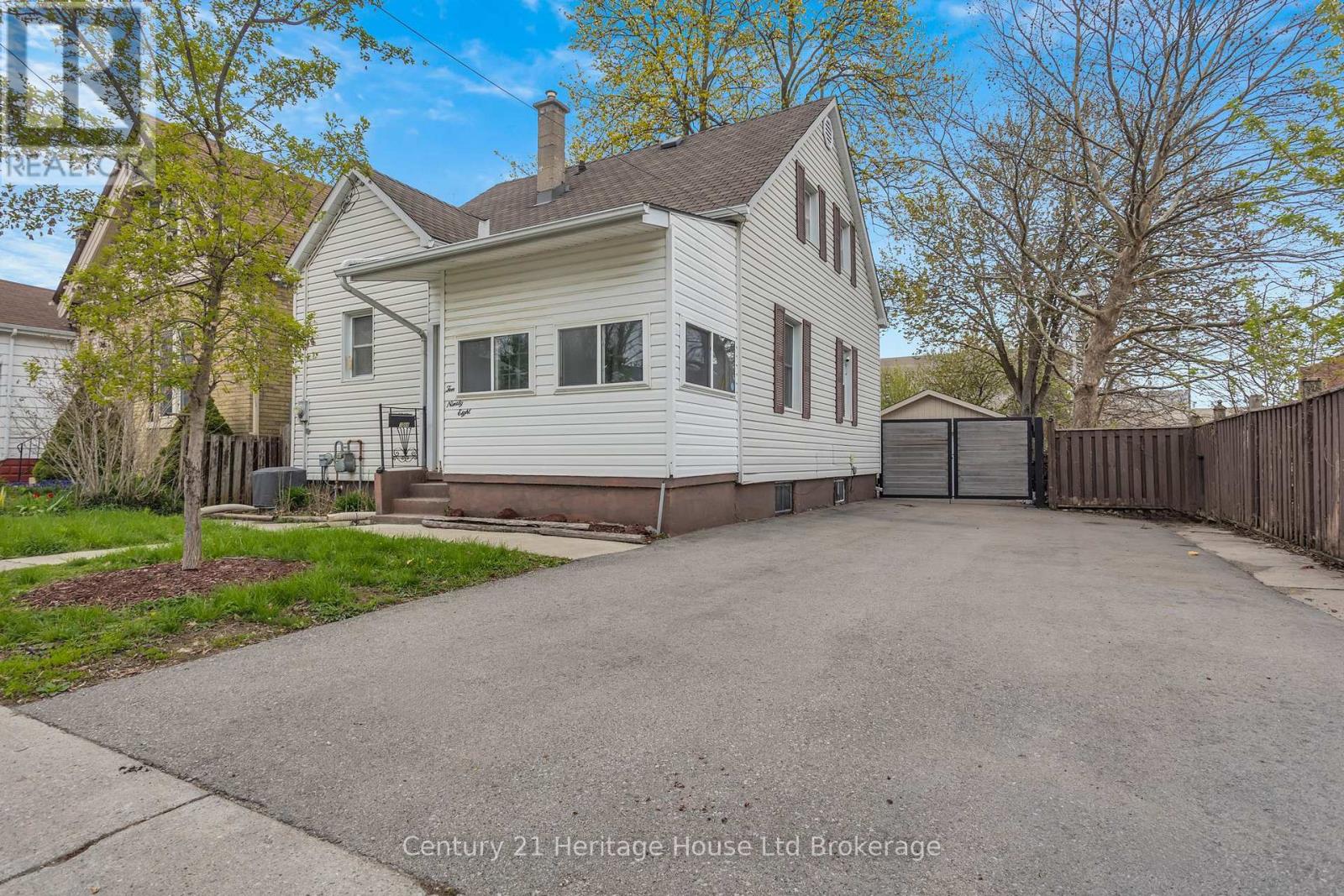 1098 FRANCES STREET - 2