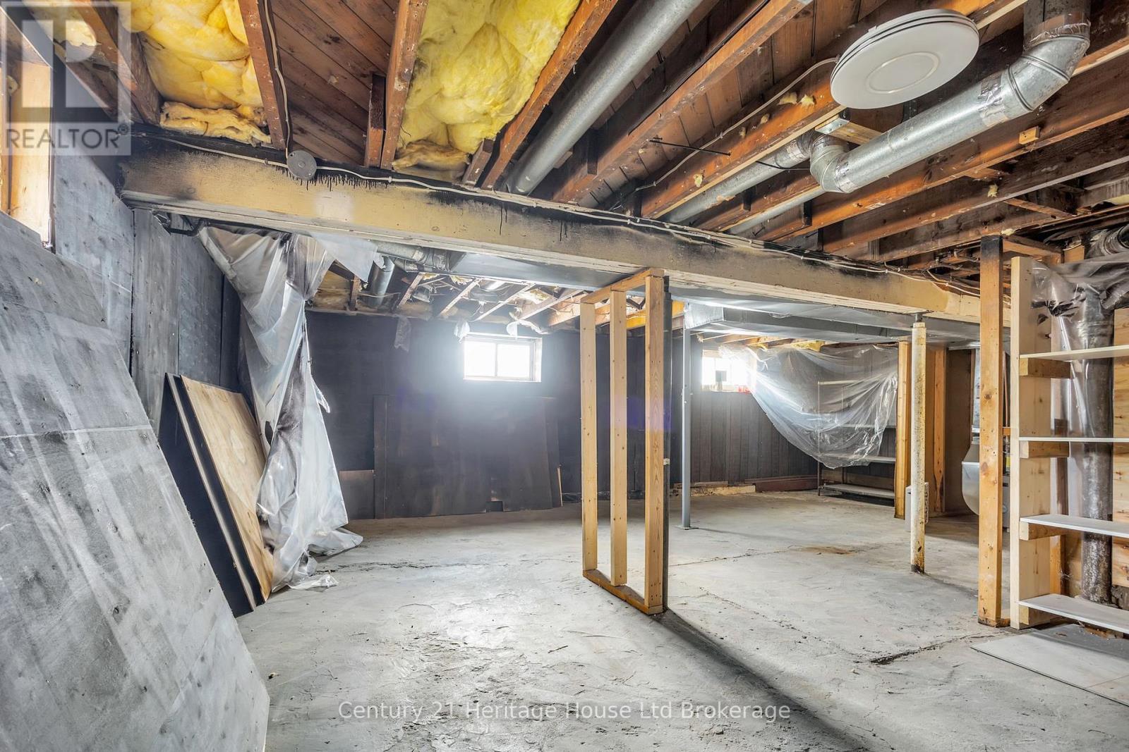1098 FRANCES STREET - 23