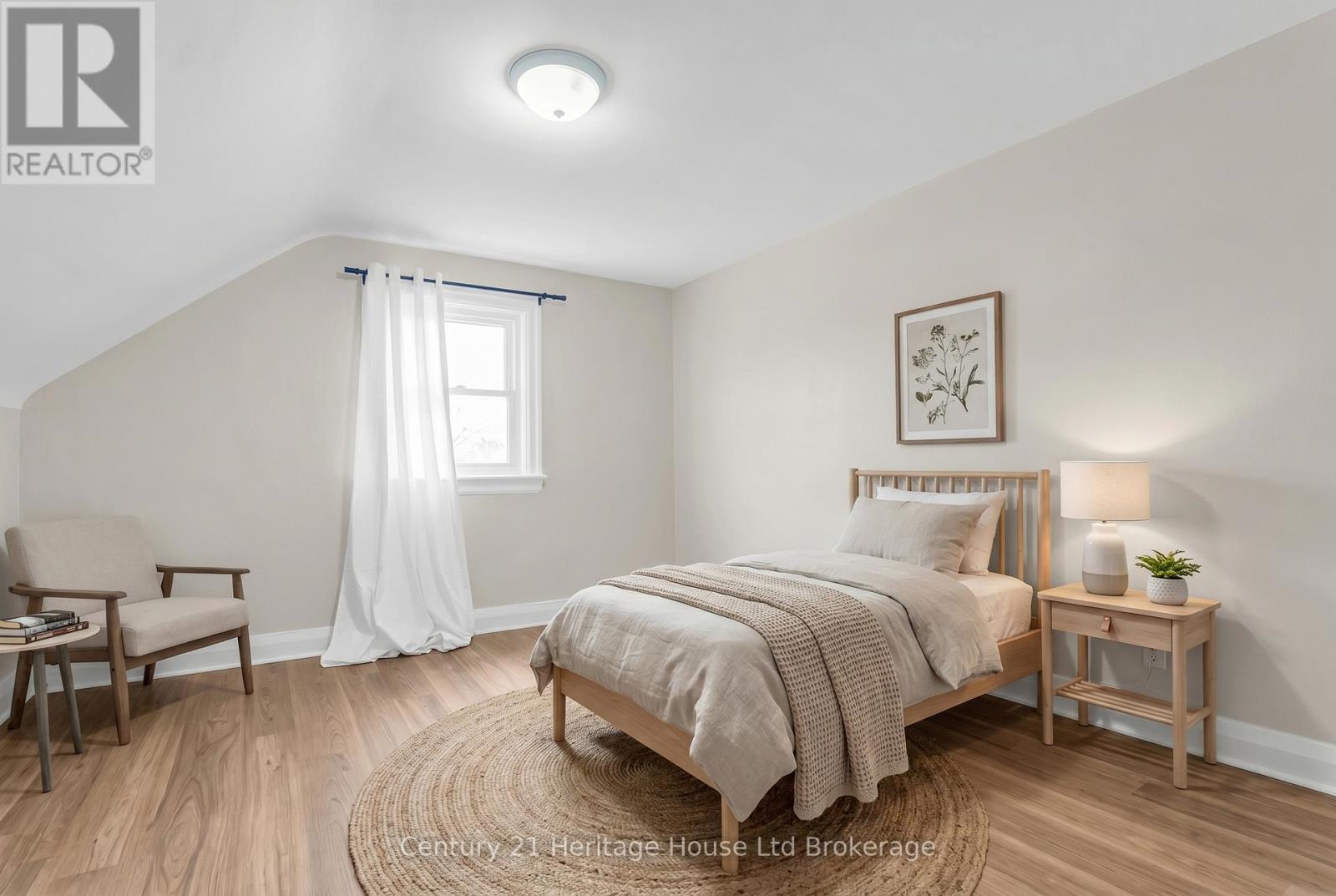 1098 FRANCES STREET - 33