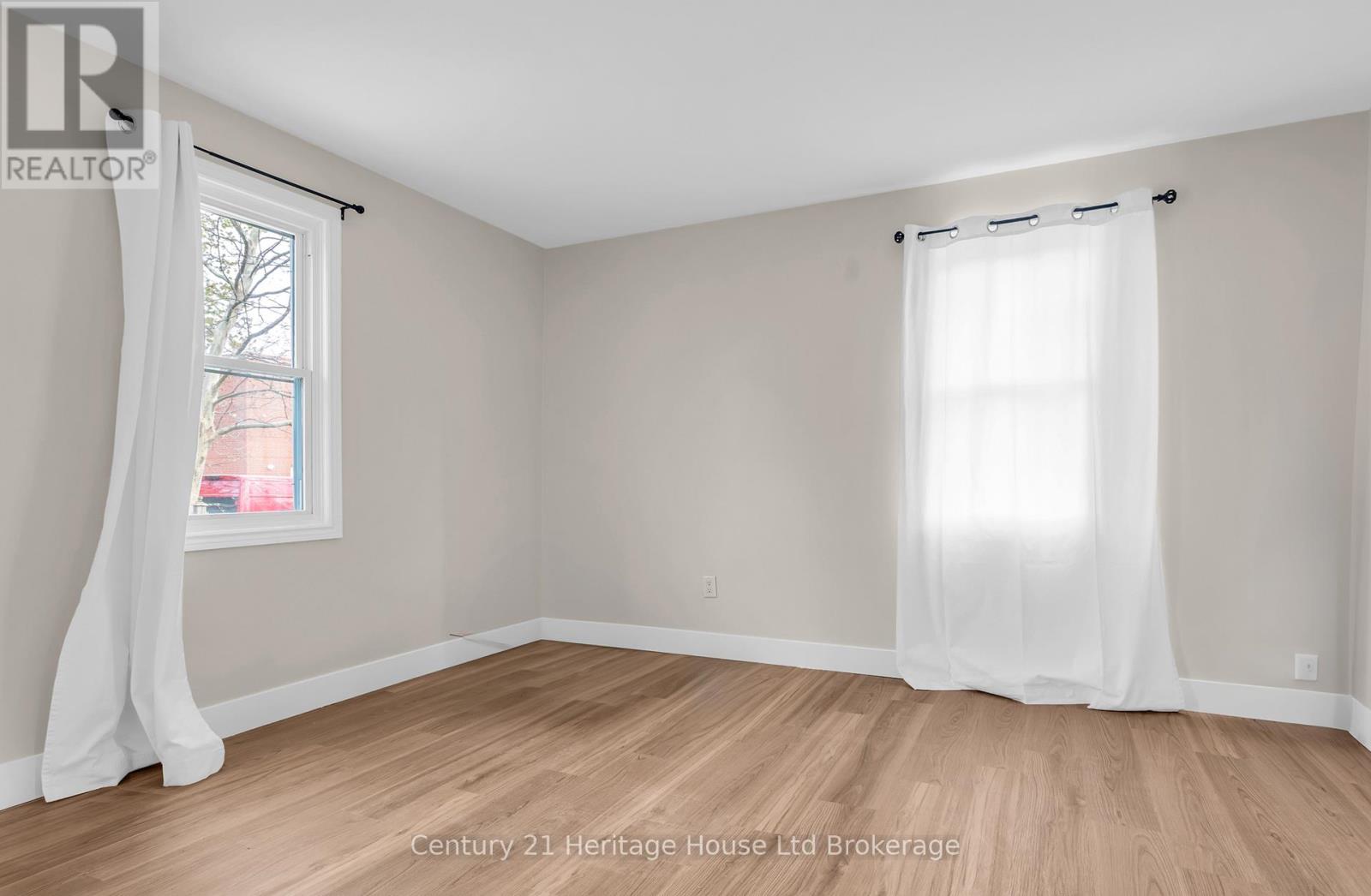 1098 FRANCES STREET - 7