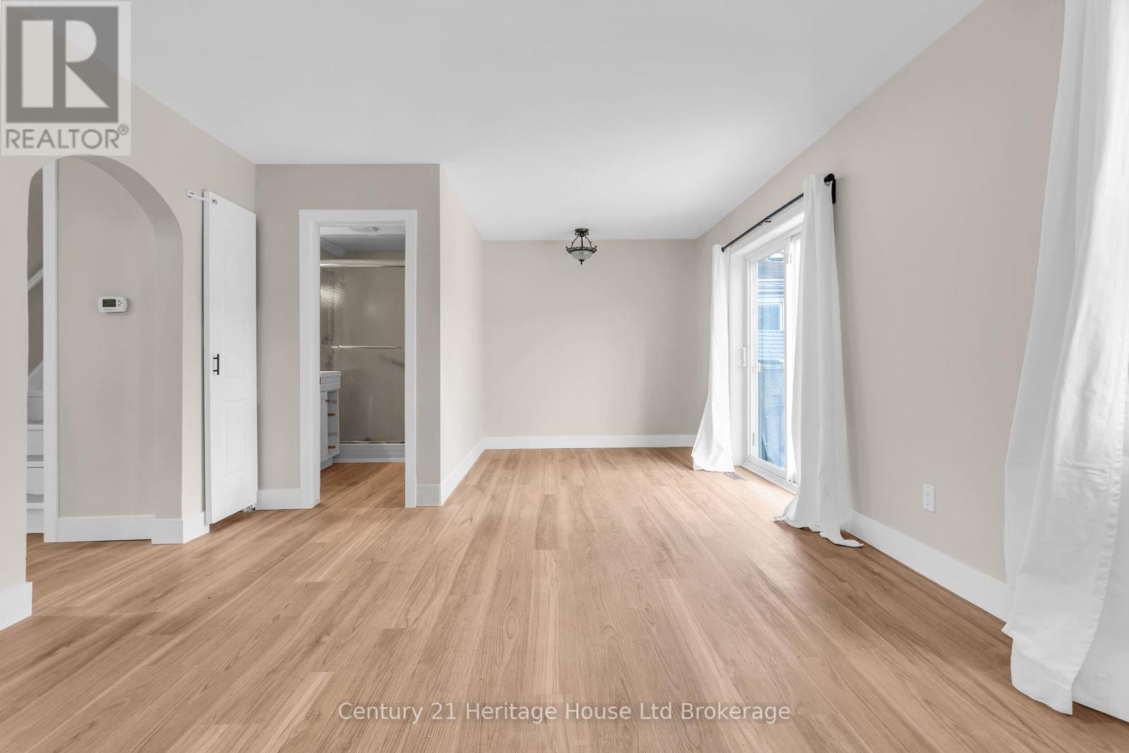 1098 FRANCES STREET - Image 9