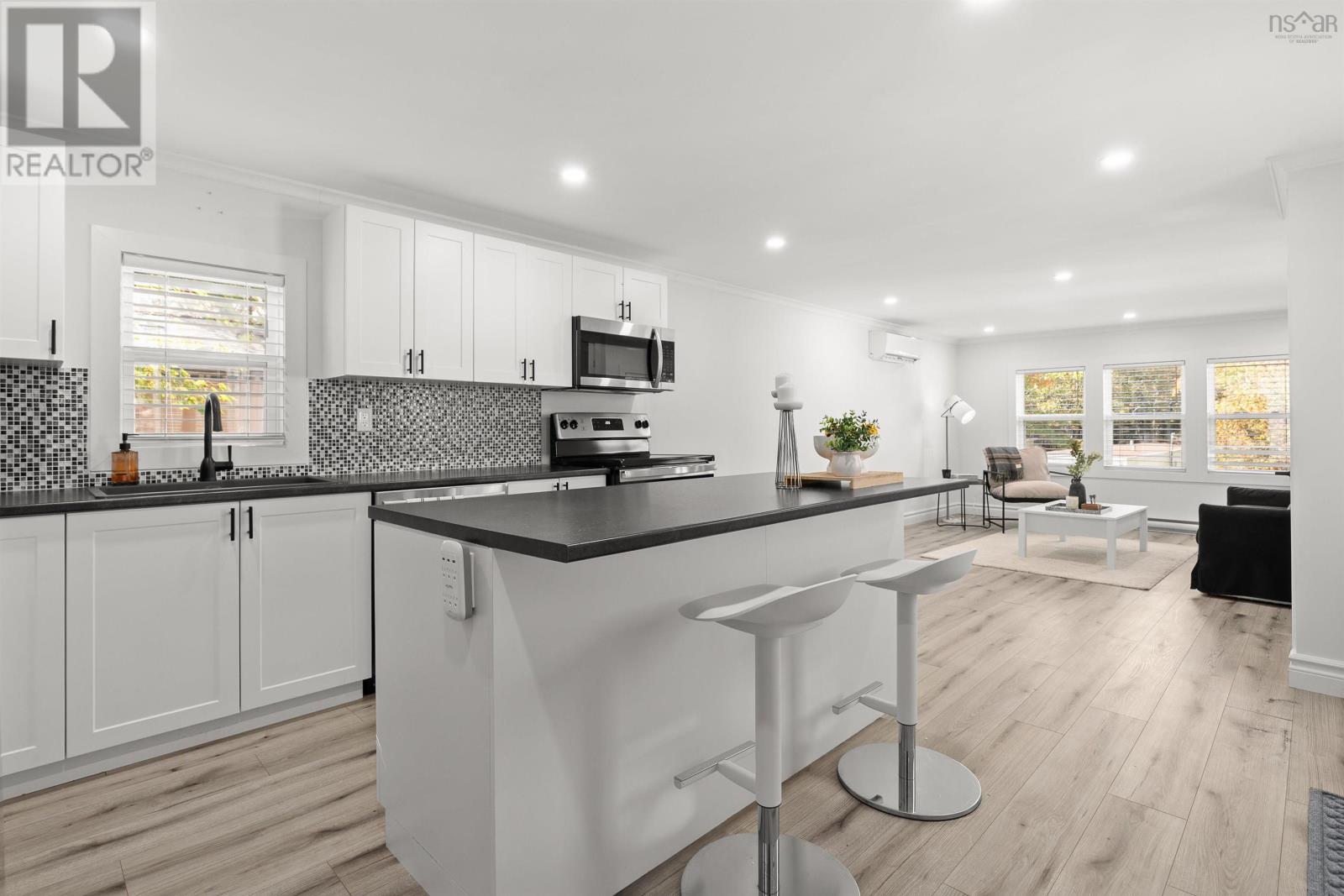 Property photo of 18 Commodore Avenue