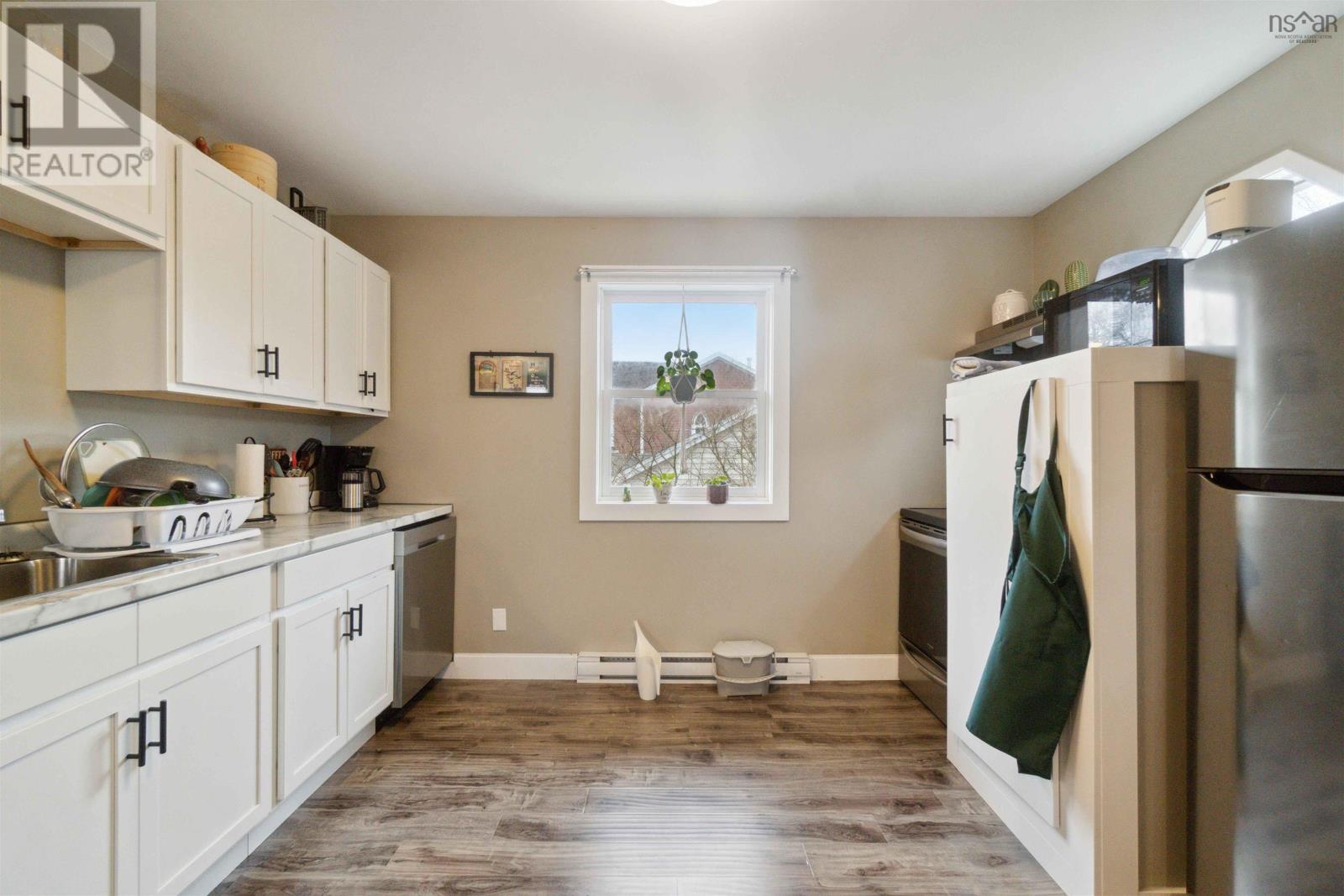 Property 22 of 34 of 2793 Connolly Street