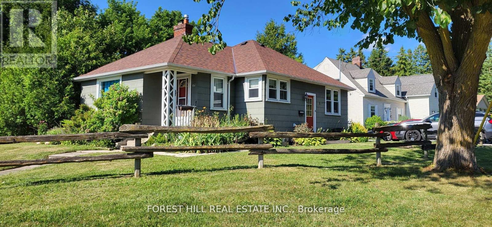 Listing photo of MAIN FLOOR - 61 ROXBOROUGH ROAD