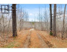 1832 Route 105, Southampton, NB E6G1M6 Photo 8