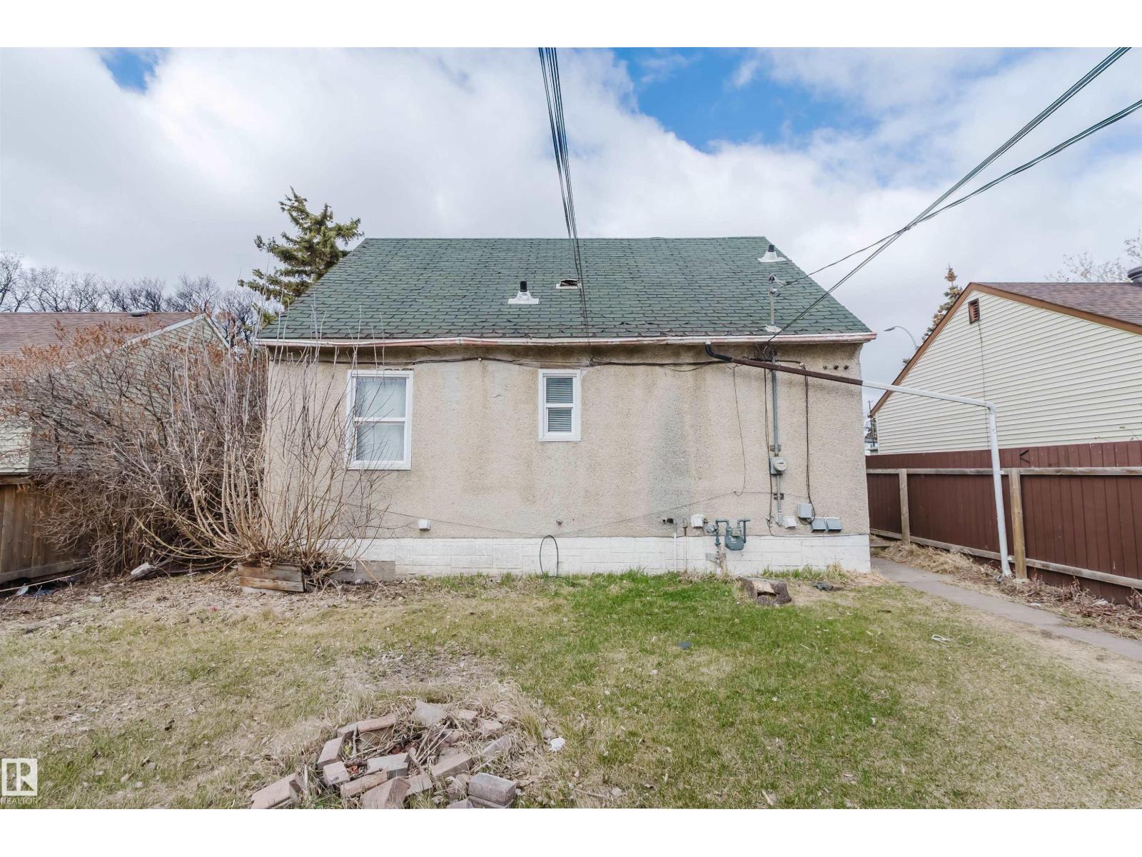 12223 127 ST NW - 18