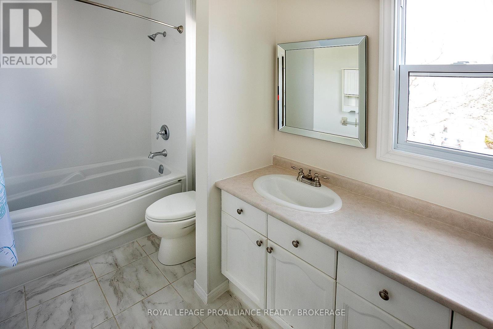 1258 BRACKENWOOD CRESCENT - 16