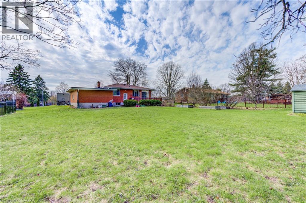 8 MARSHALL Avenue - 36