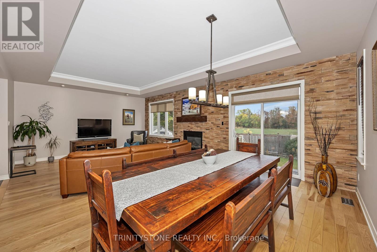 452 LANDSWOOD WAY - 15