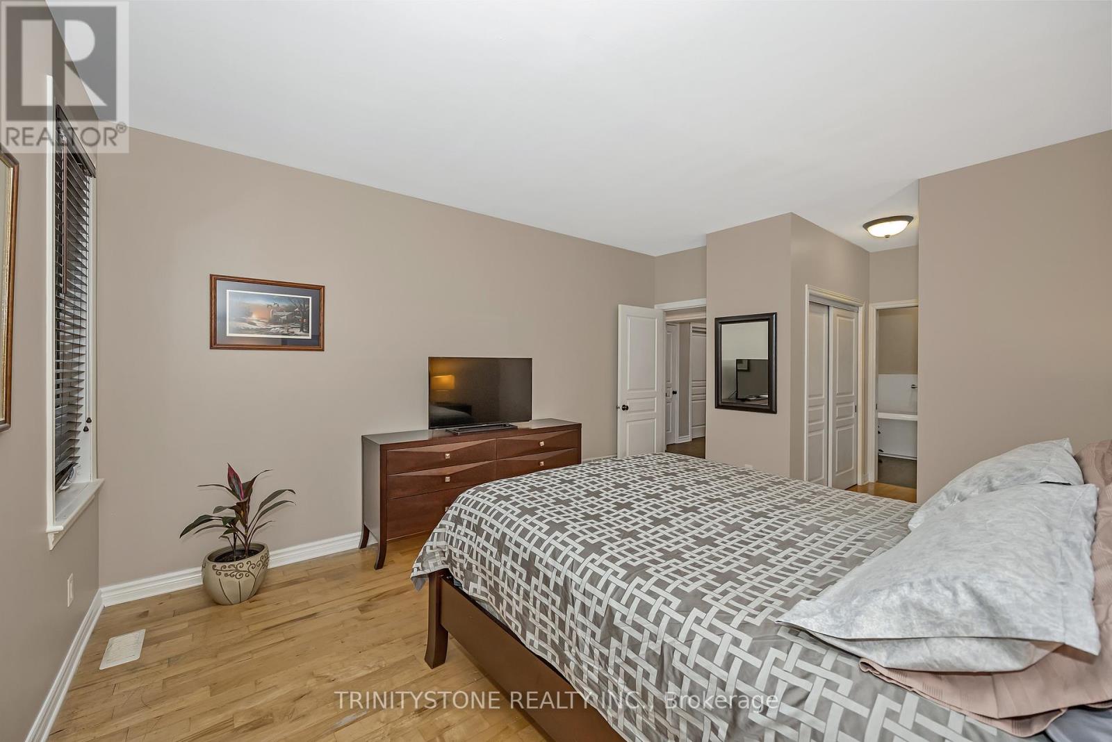 452 LANDSWOOD WAY - 25