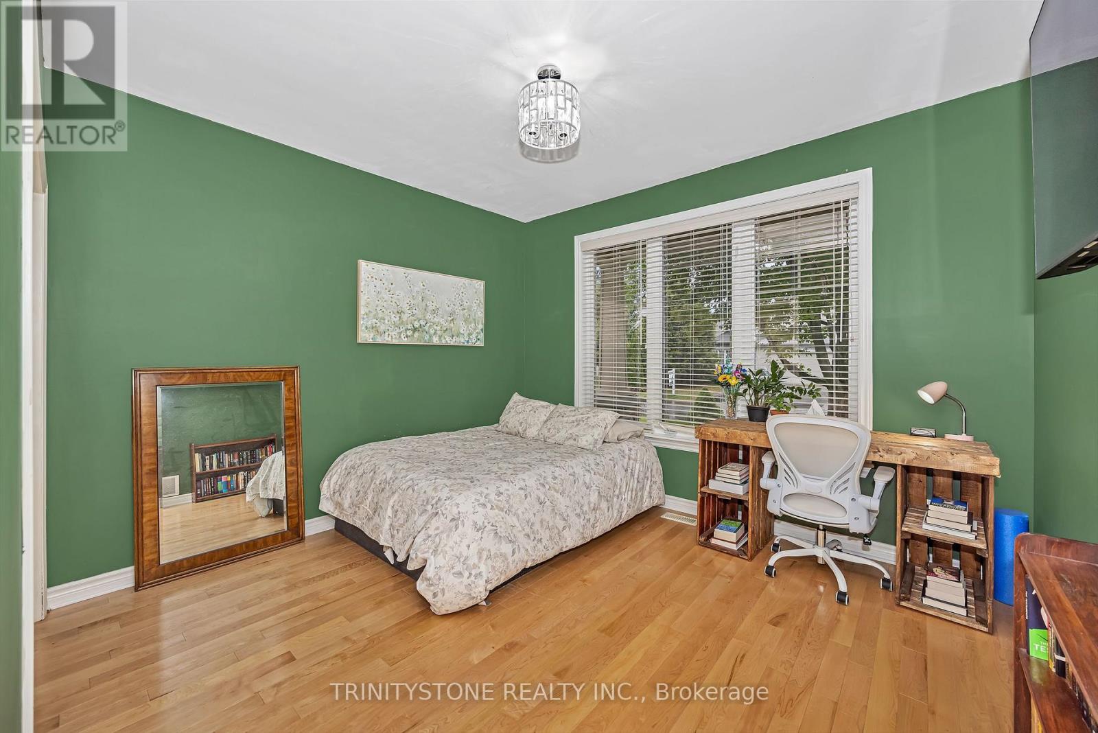452 LANDSWOOD WAY - 30