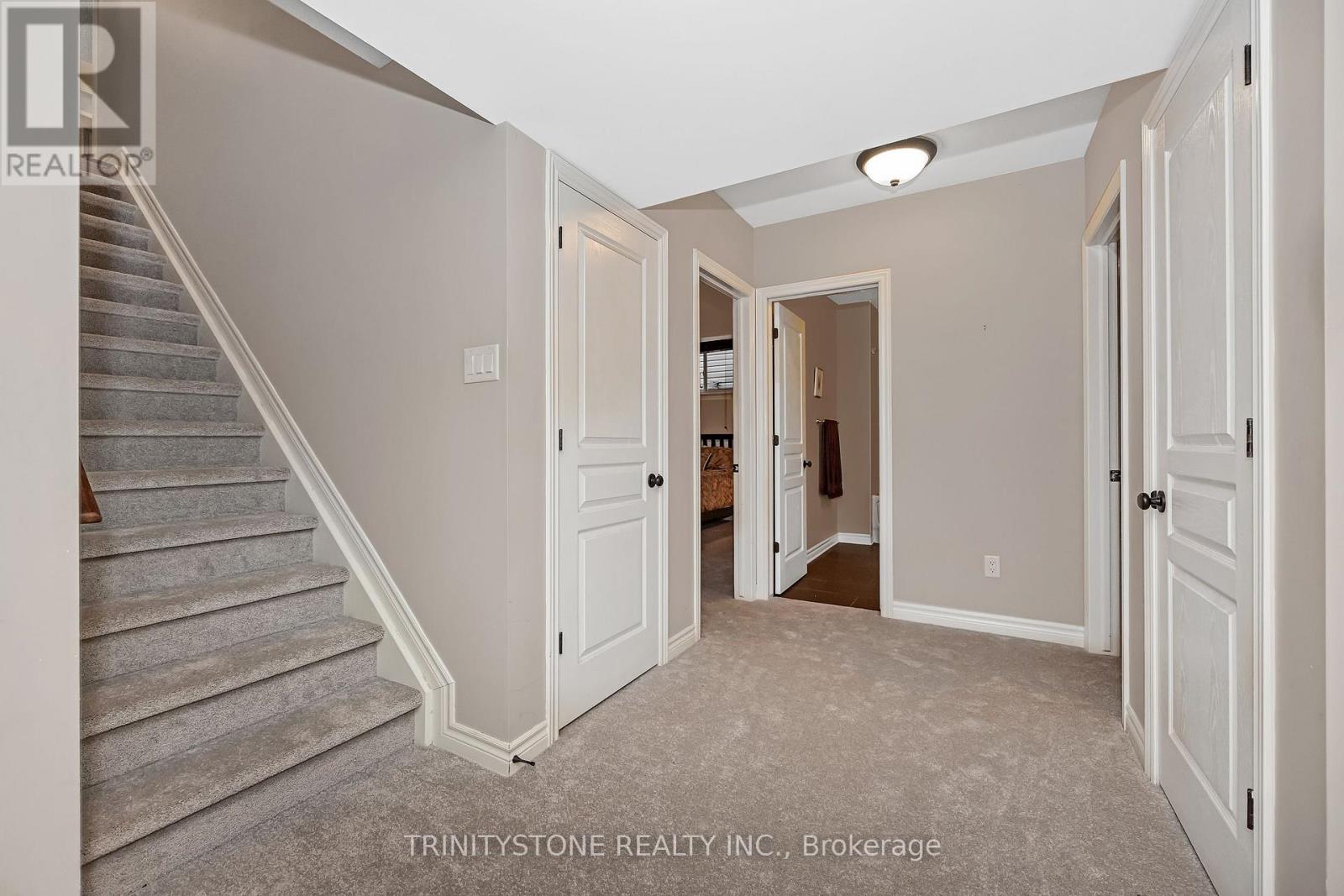 452 LANDSWOOD WAY - 34