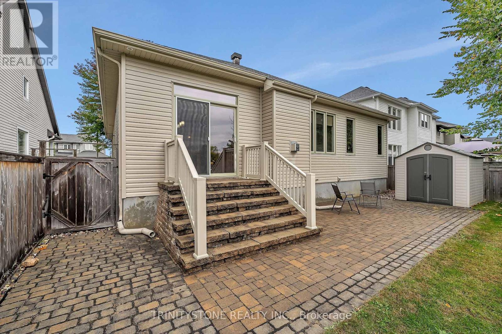 452 LANDSWOOD WAY - 44