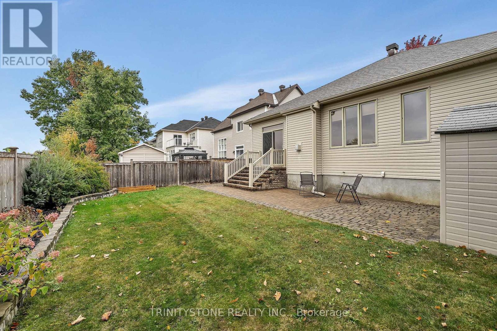 452 LANDSWOOD WAY - 47
