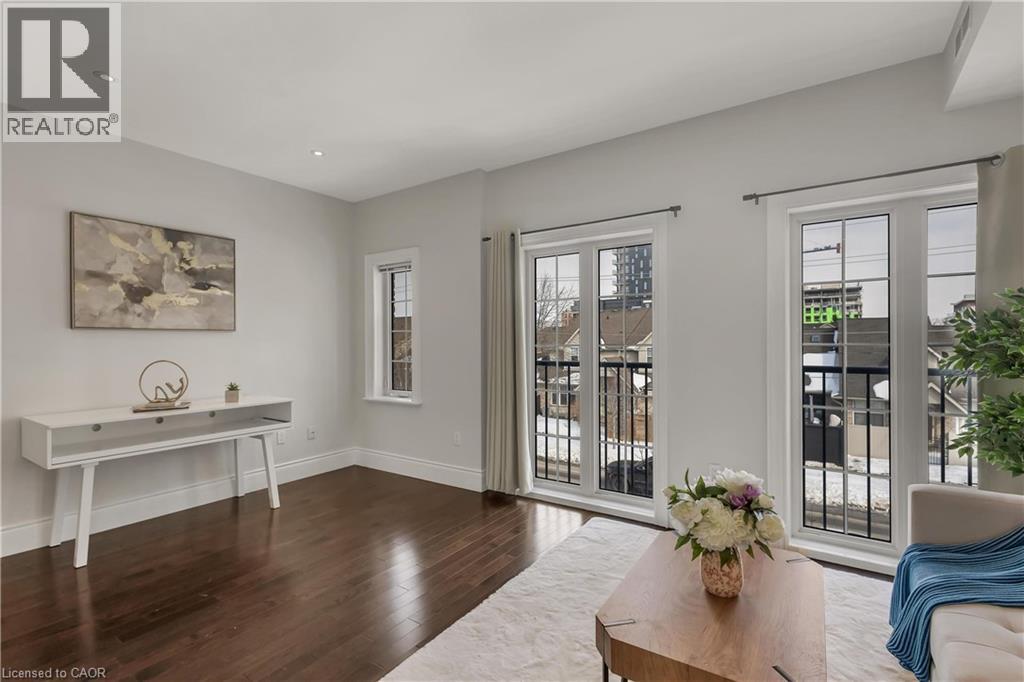 133 PARK Street Unit# 304, Waterloo, Ontario, N2L0B2 — Photo 8