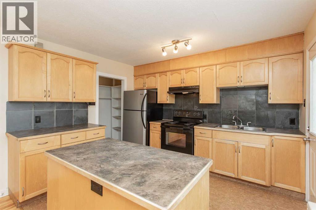5 Poplar Crescent, Rural Red Deer County