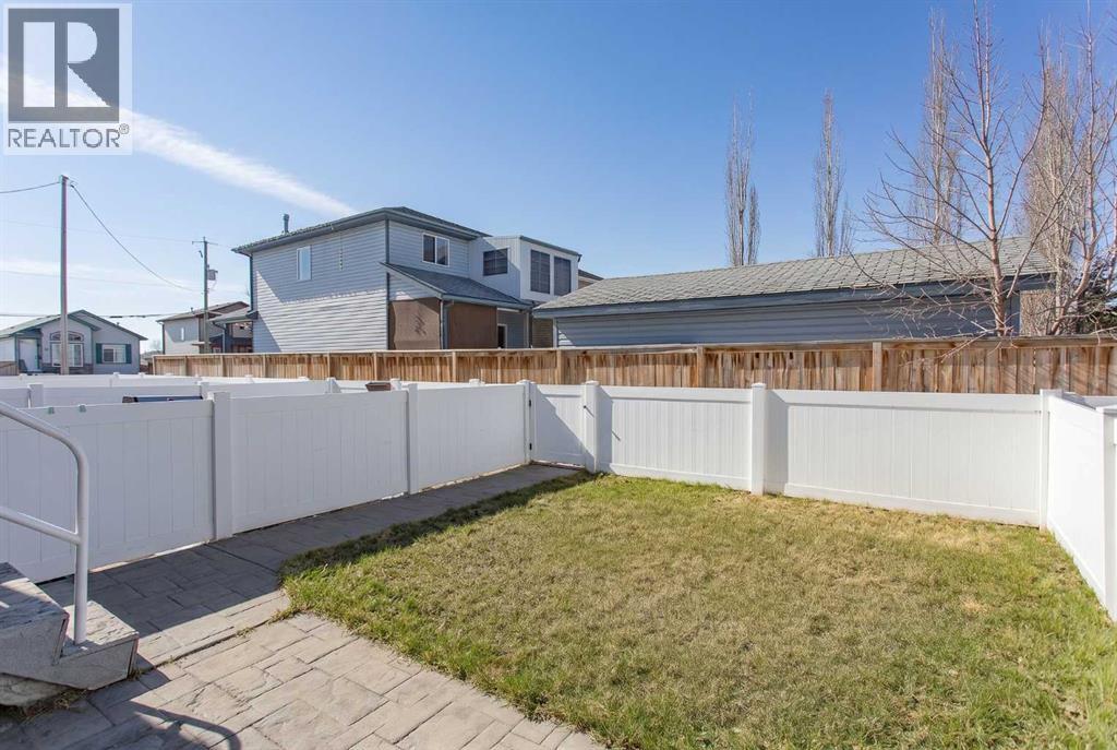 5 Poplar Crescent, Rural Red Deer County