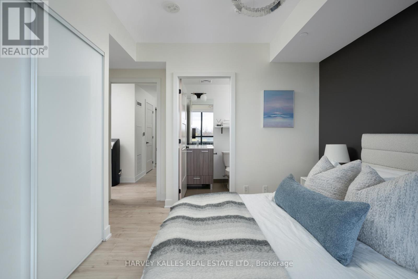#604 11 LILLIAN STREET - 10