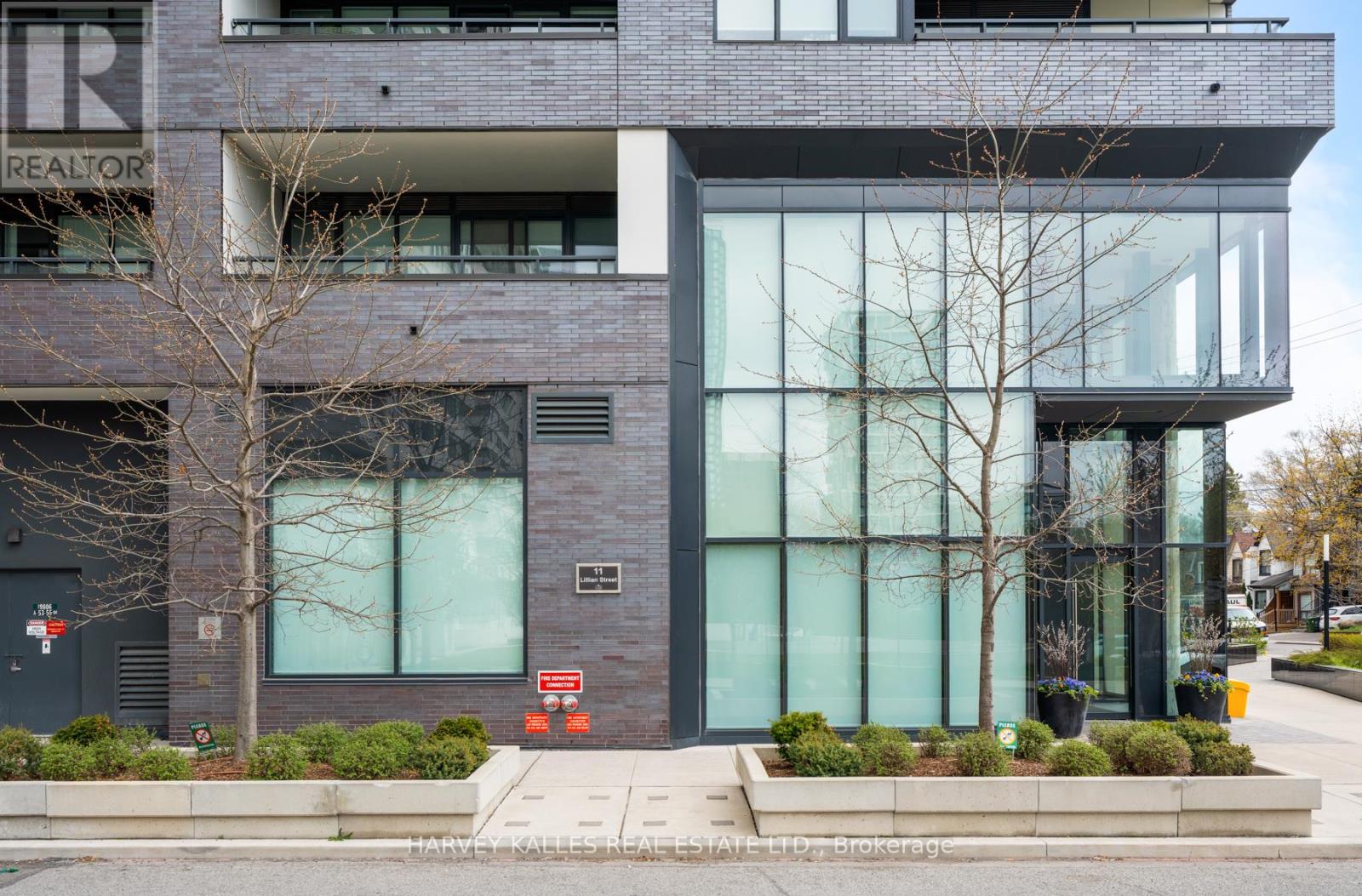 #604 11 LILLIAN STREET - 28