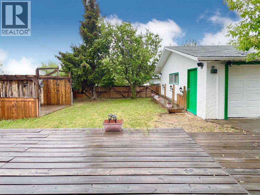 9205 111 Avenue - 5