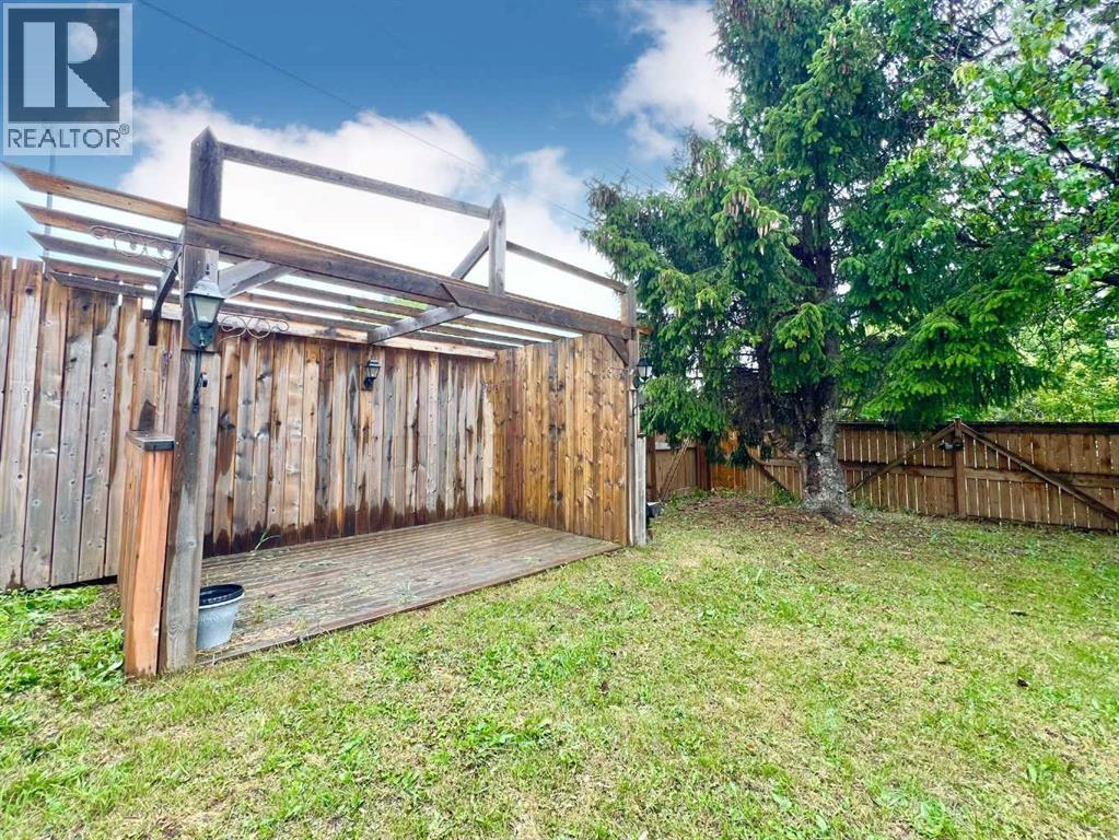 9205 111 Avenue - 7