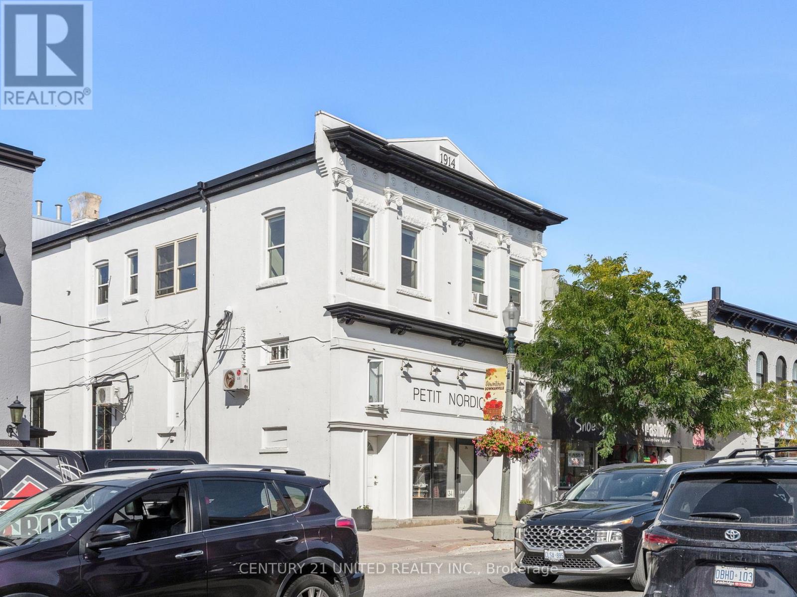 34 KING STREET W