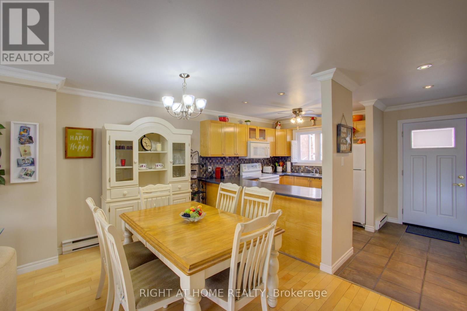 #17 39 28TH STREET S - 11