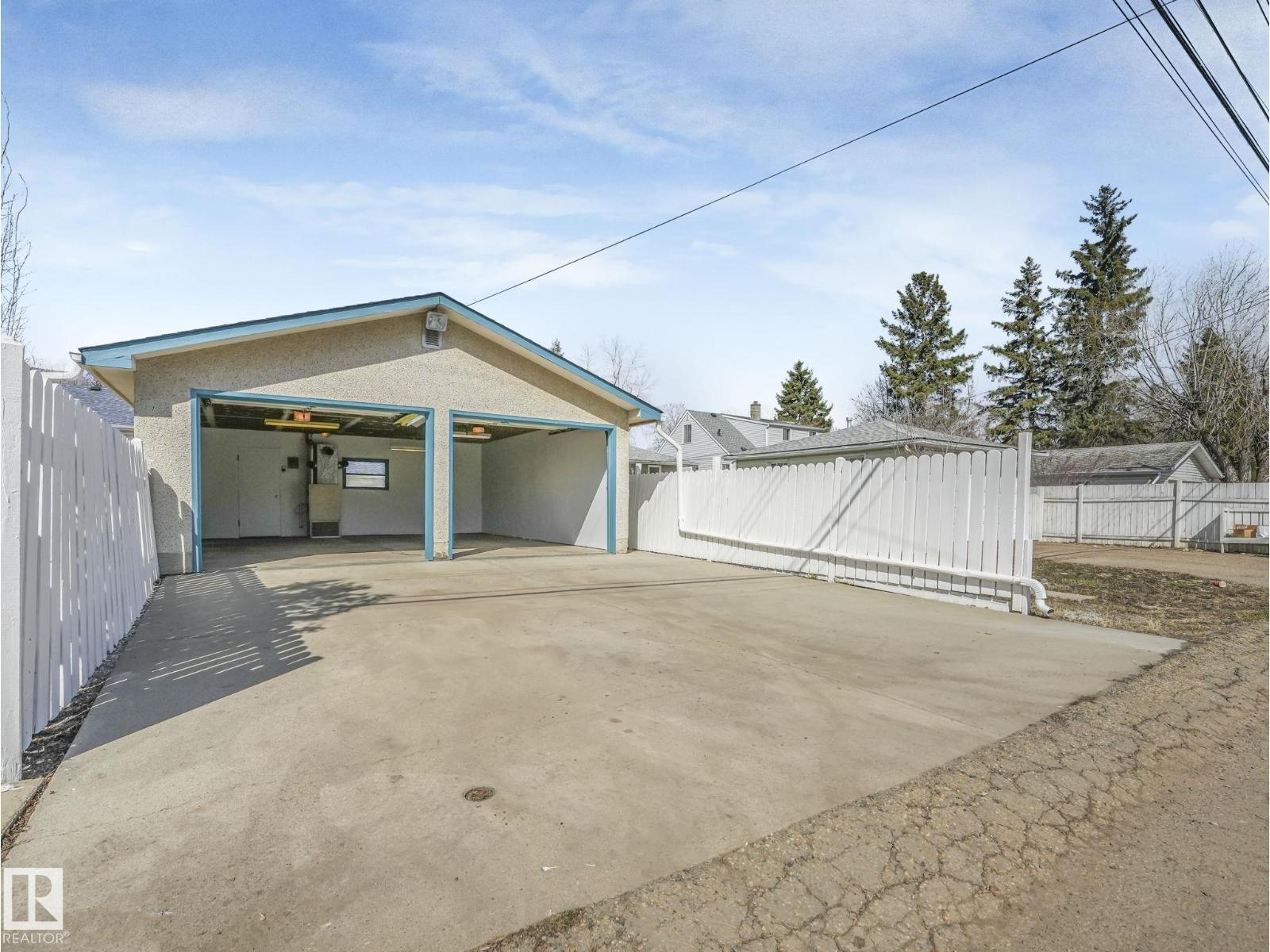 11523 136 ST NW, Edmonton
