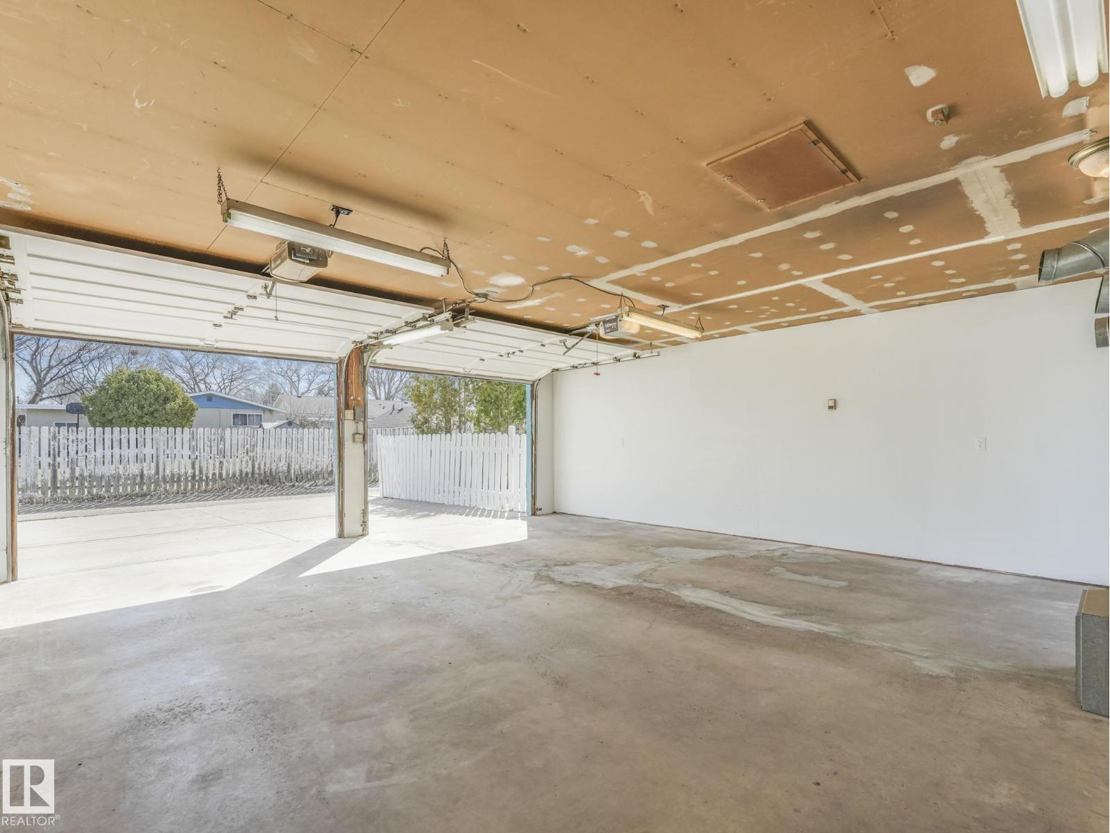 11523 136 ST NW, Edmonton