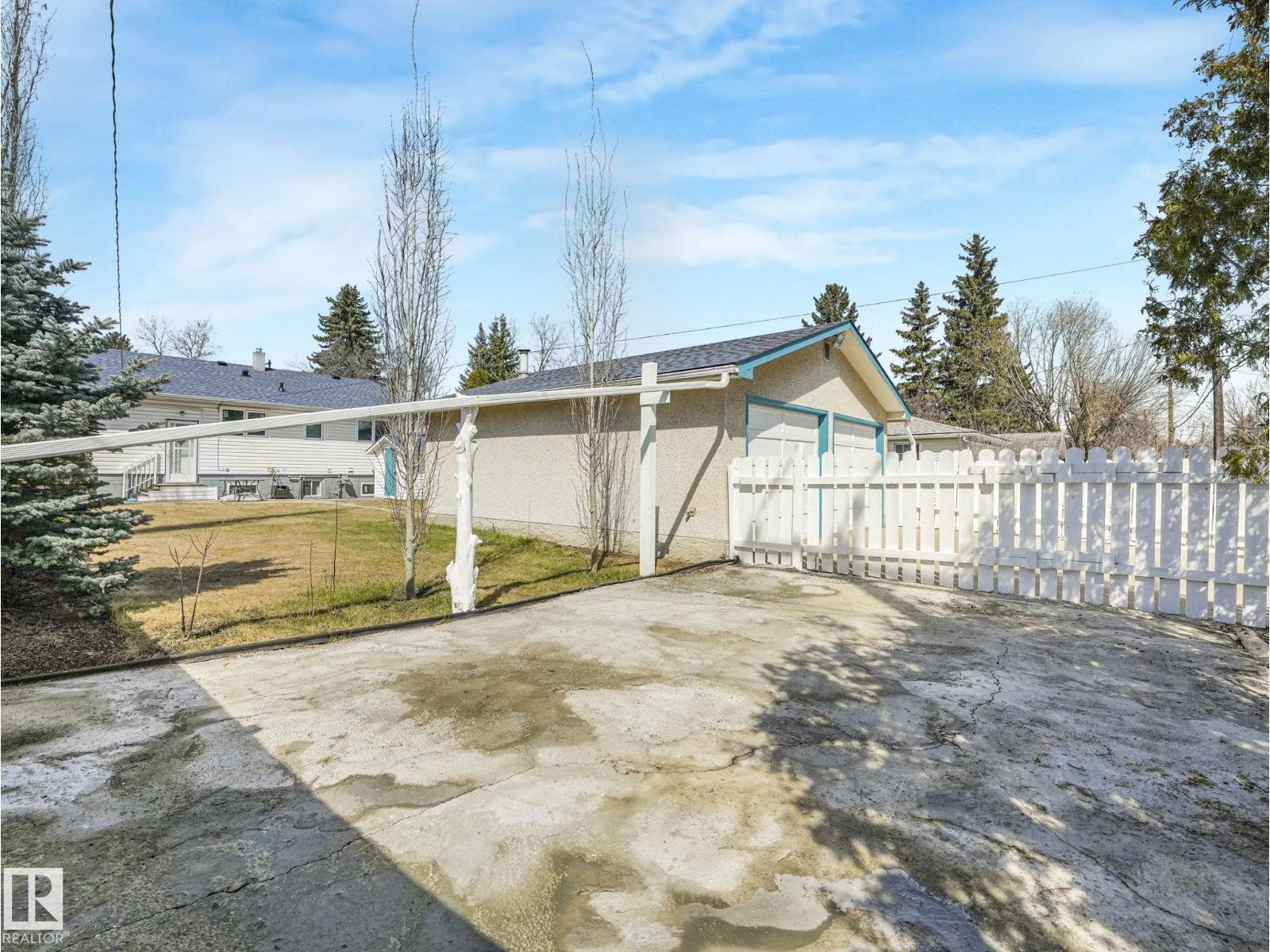 11523 136 ST NW, Edmonton
