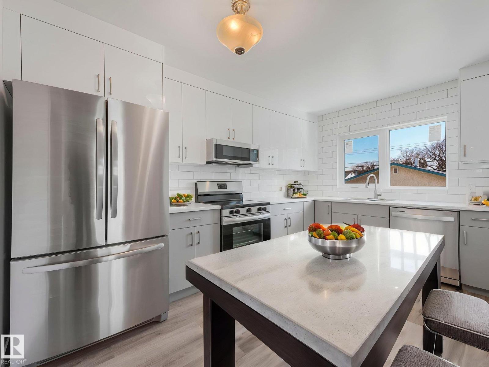11523 136 ST NW, Edmonton