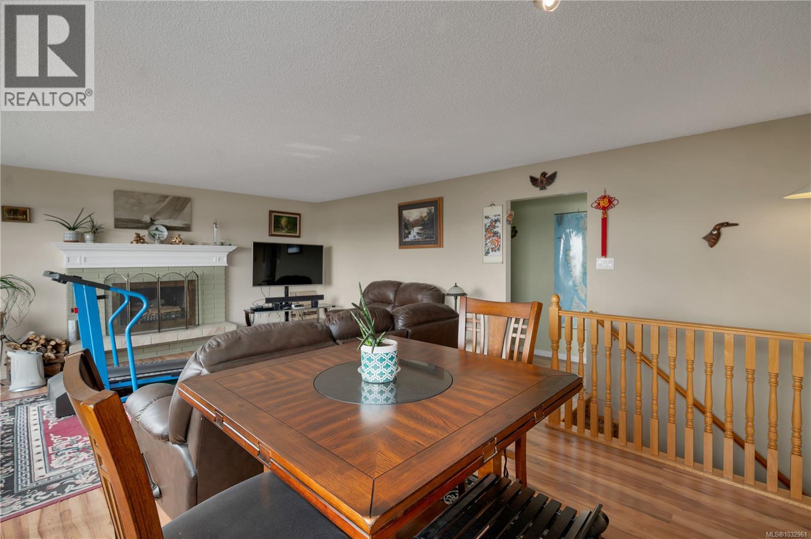208 Alder St S - 11