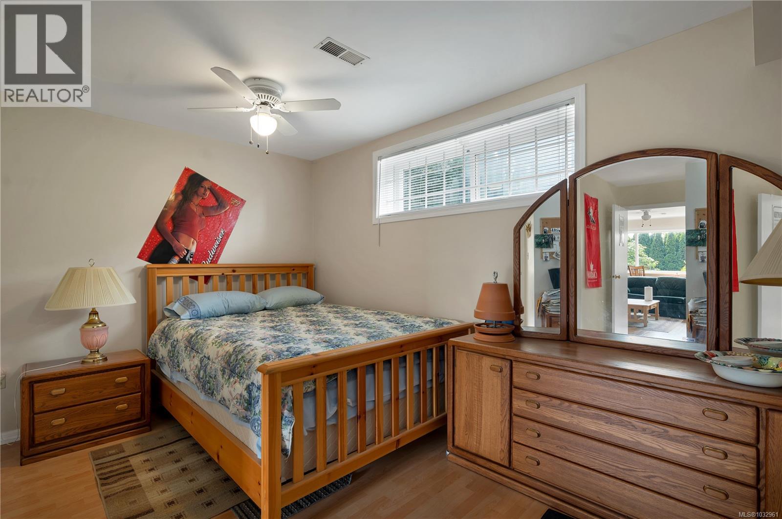 208 Alder St S - 18