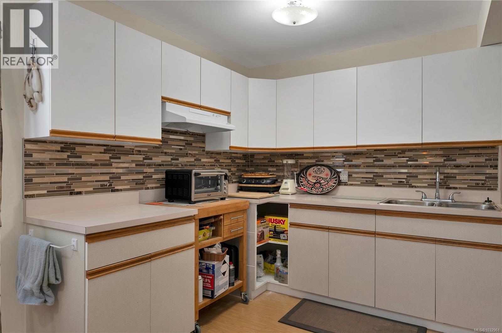 208 Alder St S - 19