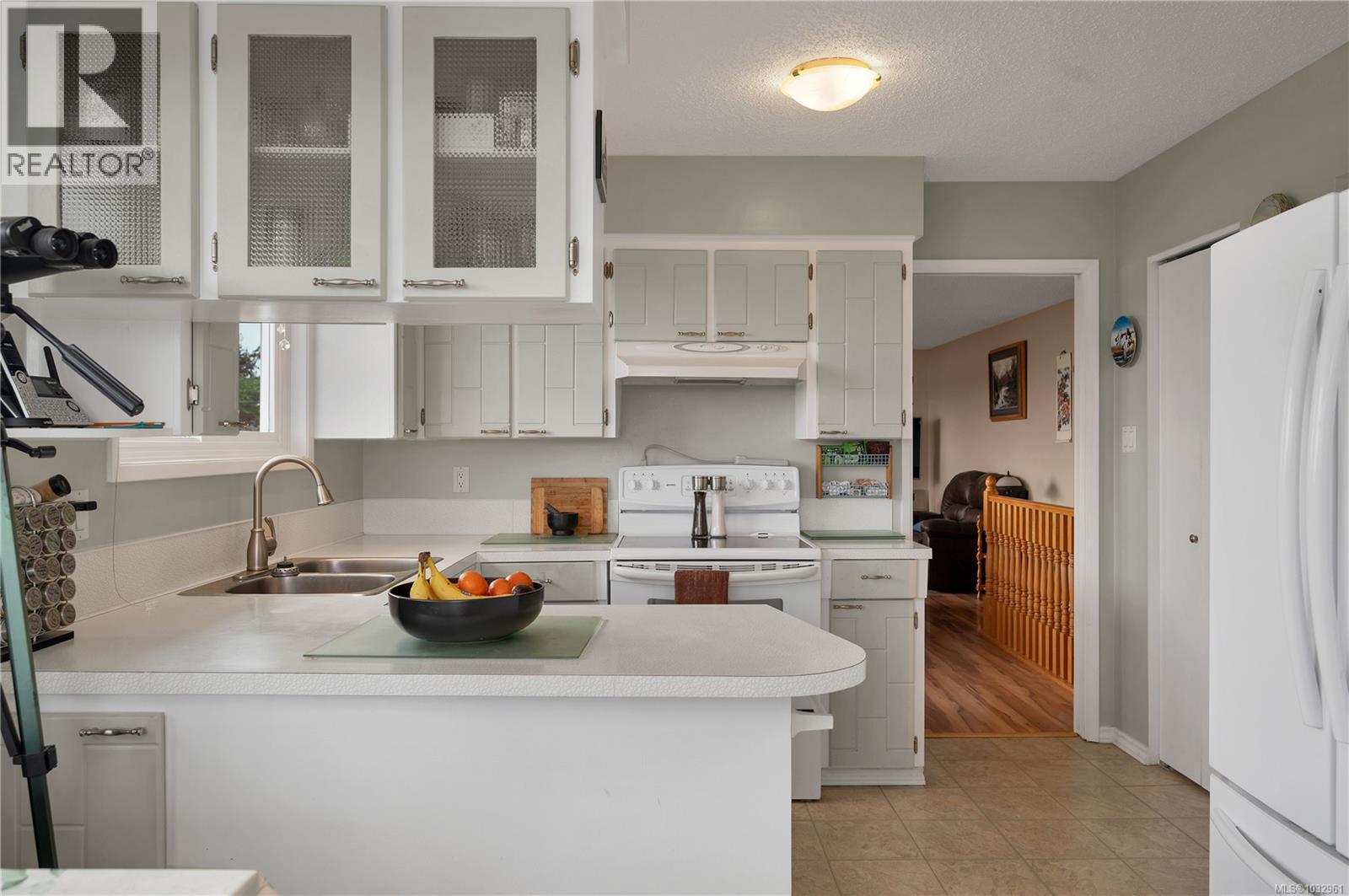 208 Alder St S - 7