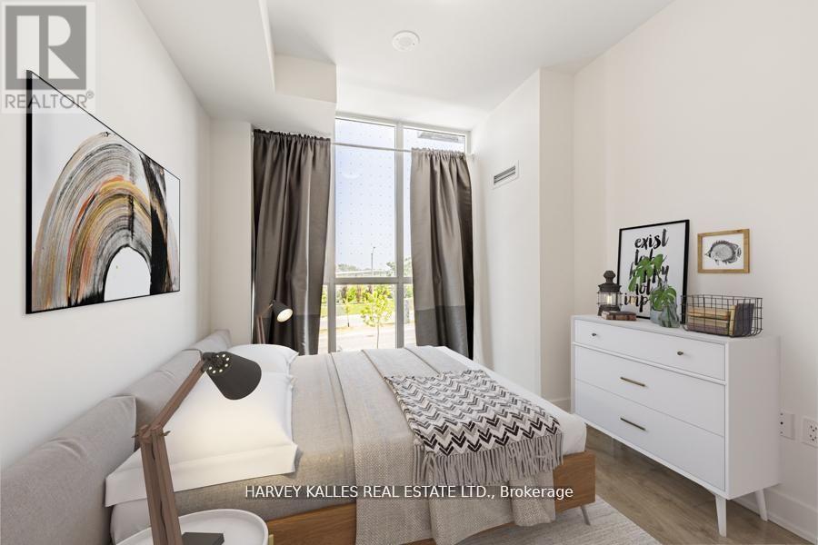 #4 60 GEORGE BUTCHART DRIVE - 15