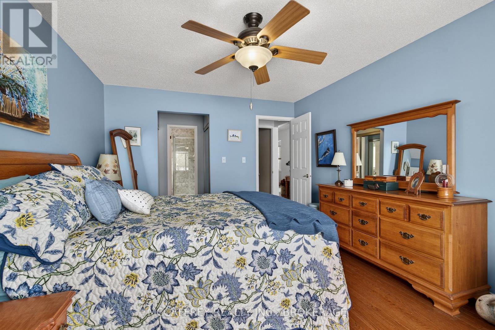 15 ABBEY DAWN DRIVE - 21
